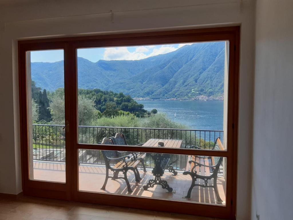 Big Apartment With Lake View And Two Bedrooms Sala Comacina Ngoại thất bức ảnh